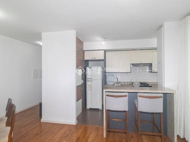Apartamento com 2 quartos e 67m² para alugar em Farrapos, Porto Alegre