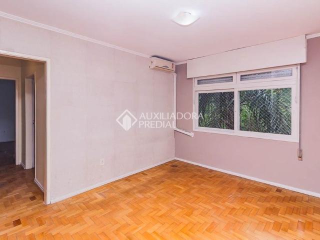 Apartamento com 2 quartos e 68m² para alugar em Rio Branco, Porto Alegre