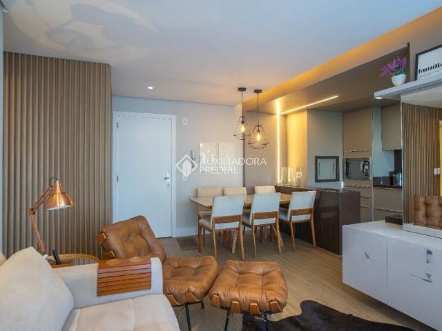 Apartamento com 2 quartos e 69m² para alugar em Petrópolis, Porto Alegre