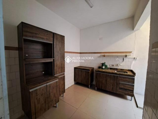 Apartamento com 2 quartos e 74m² para alugar em São João, Porto Alegre