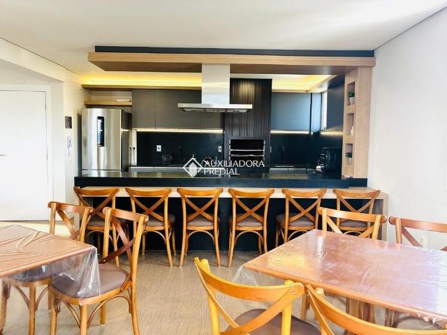 Apartamento com 2 quartos e 81m² para alugar em Pedra Branca, Palhoça