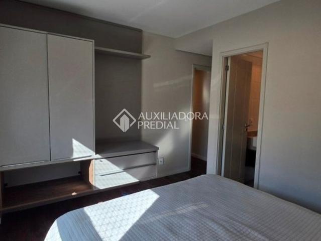 Apartamento com 2 quartos e 81m² para alugar em Rio Branco, Porto Alegre