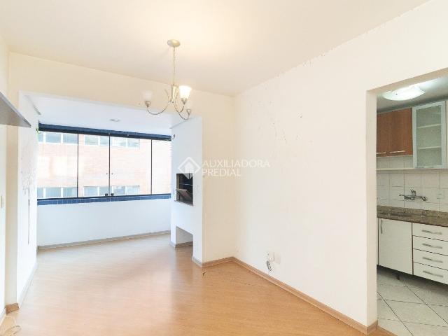 Apartamento com 2 quartos e 84m² para alugar em Santo Antônio, Porto Alegre