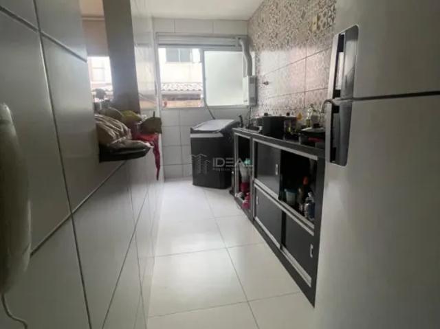 Apartamento com 2 quartos e área externa