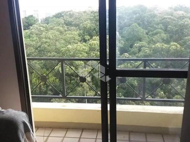 Apartamento com 2 quartos em condominio