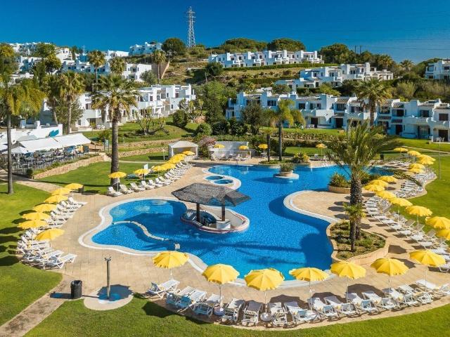 Apartamento com 2 quartos em empreendimento com várias pisci. 85m² Albufeira e Olhos de Água