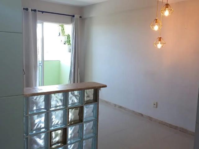 Apartamento com 2 quartos para alugar na Avenida Brigadeiro Mário Epinghaus, 1339, Centro, Lauro de Freitas