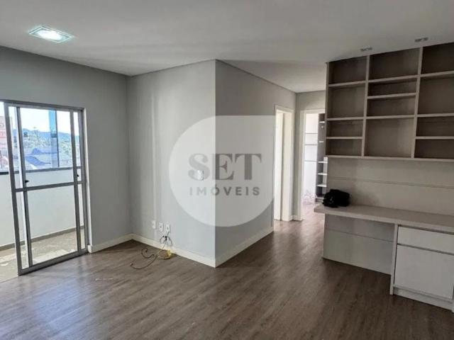 Apartamento com 2 quartos para alugar na Angelo Pradi, 55, Ilha da Figueira, Jaraguá do Sul por R$ 1.900