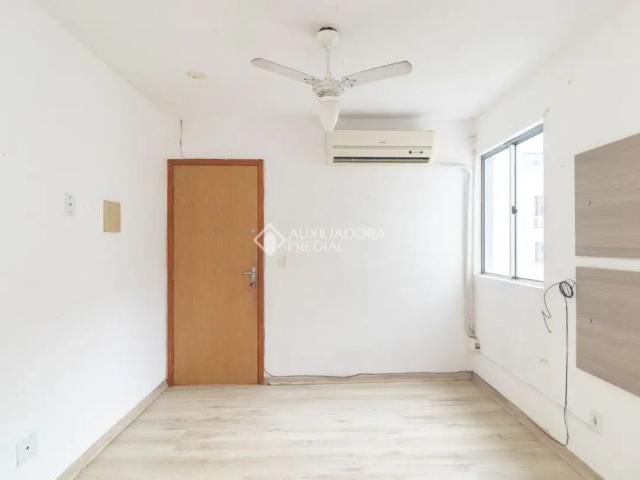 Apartamento com 2 quartos para alugar na Rua Capitão Pedroso, 640, Restinga, Porto Alegre, 40 m2 por R$ 1.300
