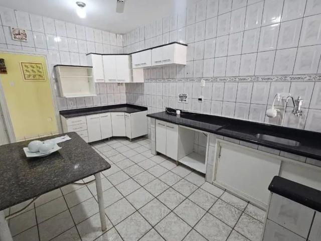 Apartamento com 2 quartos para alugar na Rua Erasmo Pinheiro Ribas, 430, Centro, Peruíbe