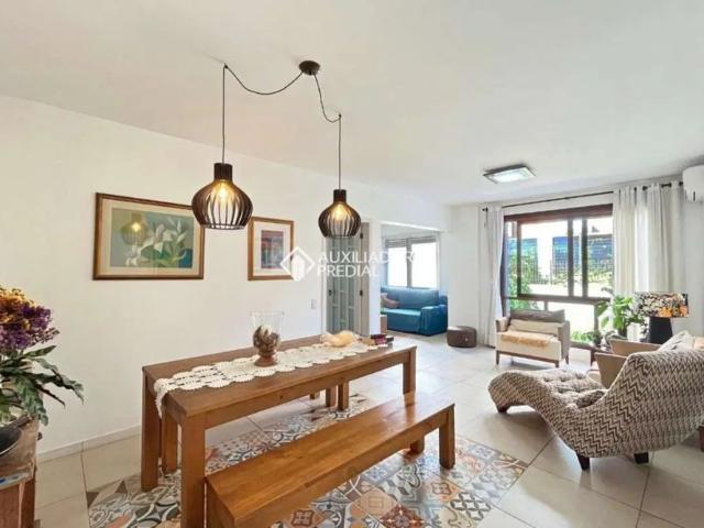 Apartamento com 2 quartos para alugar na Rua Otávio Dutra, 164, Menino Deus, Porto Alegre, 102 m2 por R$ 3.080