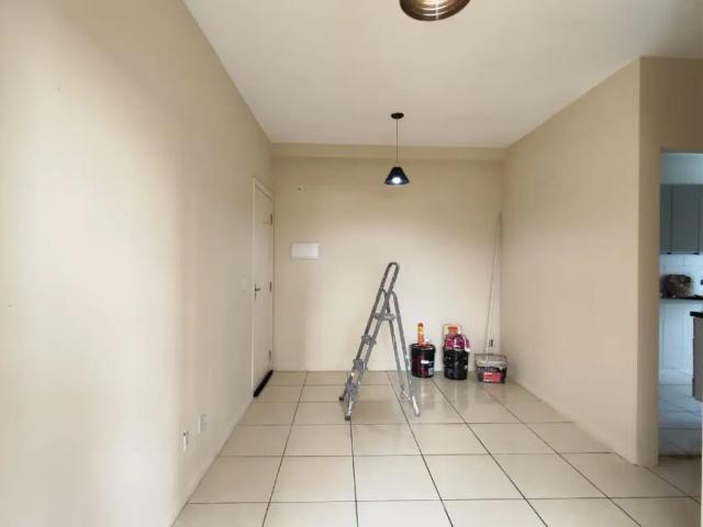 Apartamento com 2 quartos para alugar na Rua Reinaldo Stocco, 274, Pinheirinho, Curitiba