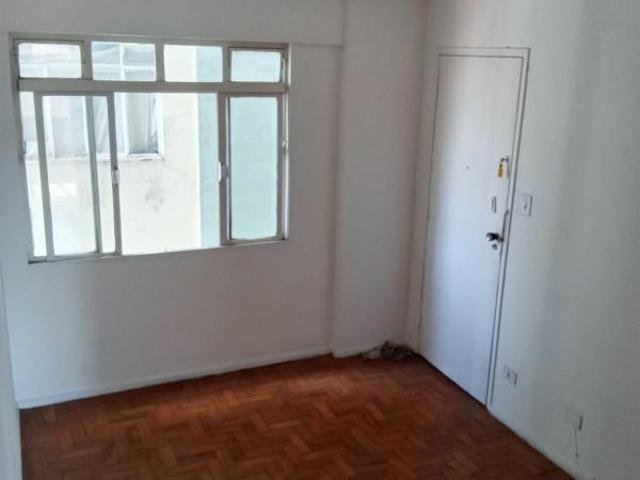 Apartamento com 2 quartos para alugar no bairro Aclimação, 61m²