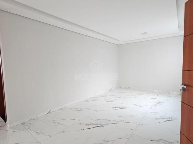Apartamento com 2 quartos para alugar no bairro Santa Mônica, 110m²