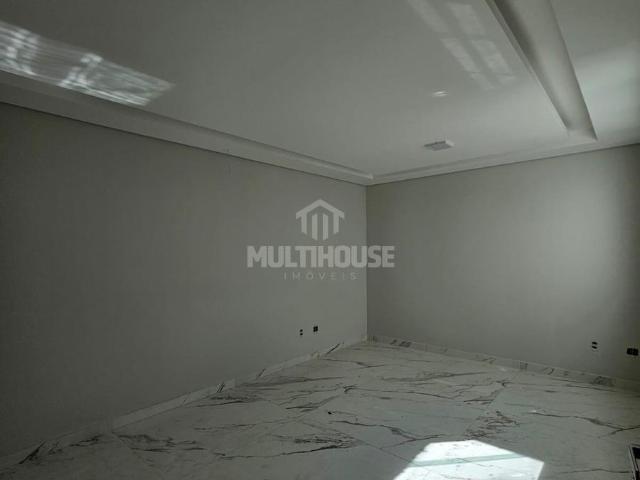 Apartamento com 2 quartos para alugar no bairro Santa Mônica, 110m²