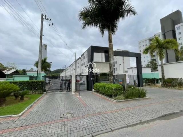 Apartamento com 2 quartos para alugar no Jaraguá 99, Jaraguá do Sul por R$ 1.800