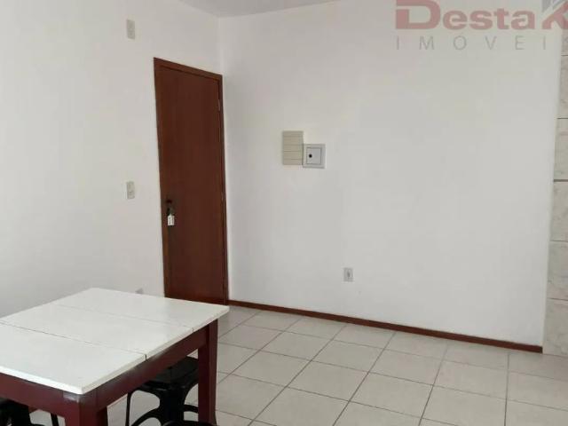 Apartamento com 2 quartos para alugar em Fundos, Biguaçu