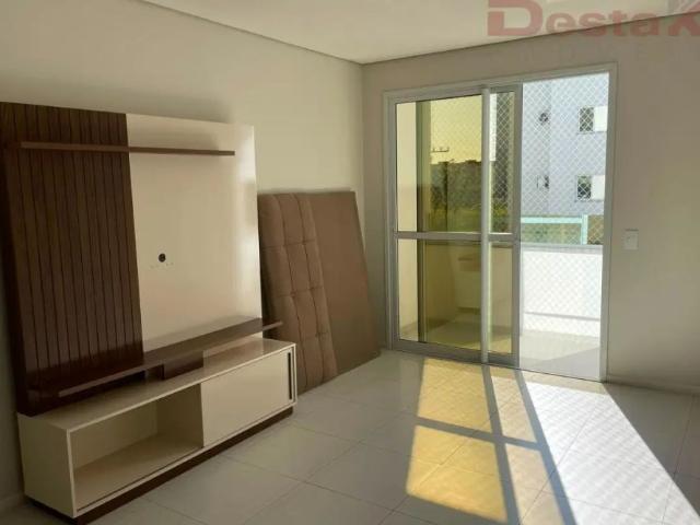 Apartamento com 2 quartos para alugar em Fundos, Biguaçu