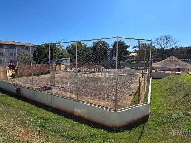 Apartamento com 2 Quartos para Alugar por R$ 1.200/mês