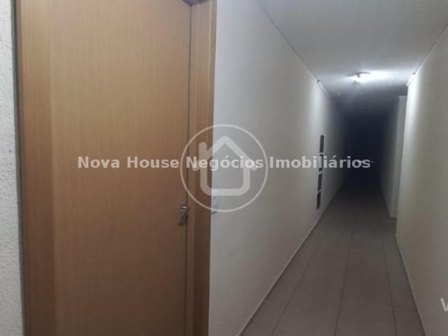 Apartamento com 2 Quartos para Alugar por R$ 1.200/mês