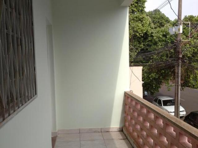 Apartamento com 2 Quartos para Alugar por R$ 1.290/mês