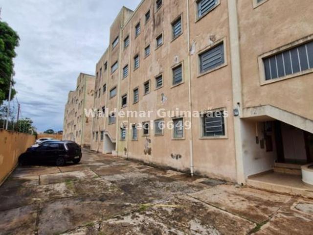 Apartamento com 2 Quartos para Alugar por R$ 1.450/mês