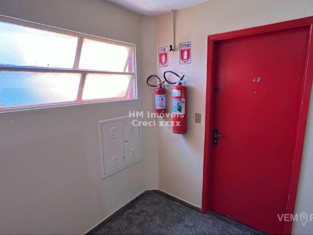 Apartamento com 2 Quartos para Alugar por R$ 1.450/mês
