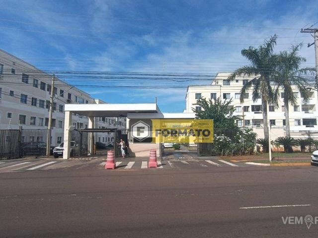 Apartamento com 2 Quartos para Alugar por R$ 1.500/mês