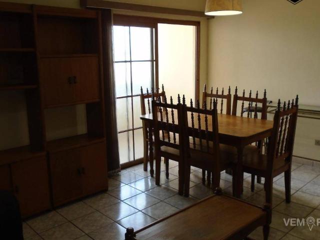 Apartamento com 2 Quartos para Alugar por R$ 1.600/mês