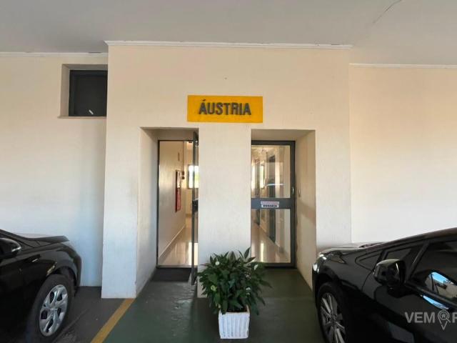 Apartamento com 2 Quartos para Alugar por R$ 1.400/mês