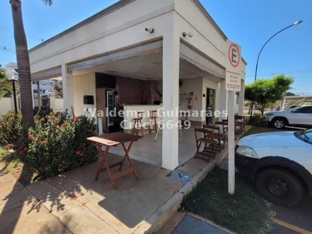 Apartamento com 2 Quartos para Alugar por R$ 1.700/mês