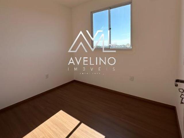 Apartamento com 2 Quartos para Alugar por R$ 1.700/mês
