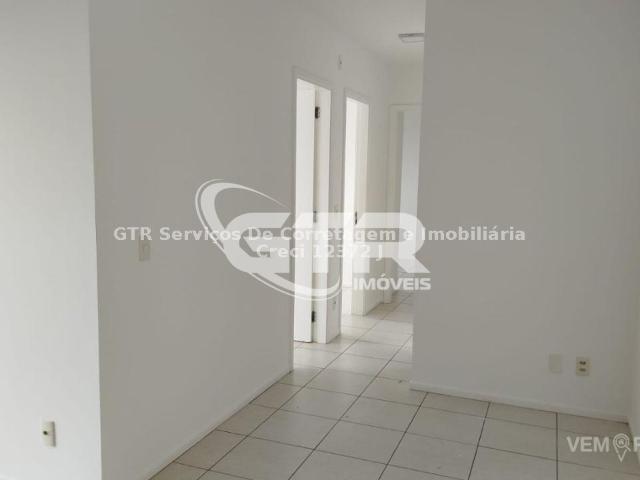 Apartamento com 2 Quartos para Alugar por R$ 2.100/mês