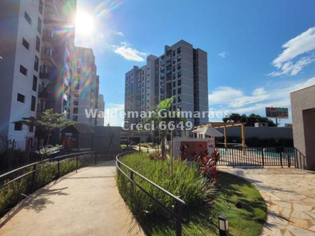 Apartamento com 2 Quartos para Alugar por R$ 2.400/mês