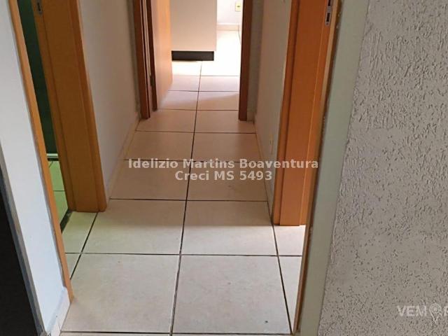 Apartamento com 2 Quartos para Alugar por R$ 1.550/mês