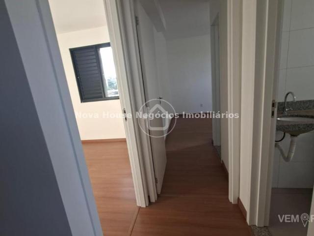 Apartamento com 2 Quartos para Alugar por R$ 2.600/mês