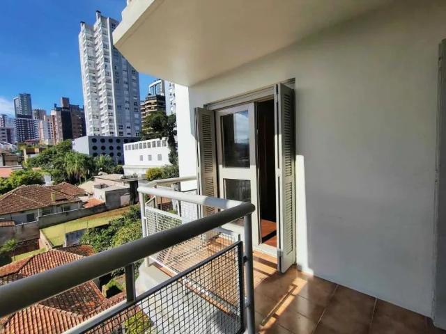 Apartamento com 2 Quartos para alugar, 80m² Centro