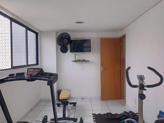 Apartamento Com 2 Quartos Sendo 1 Suíte, Com Armários!