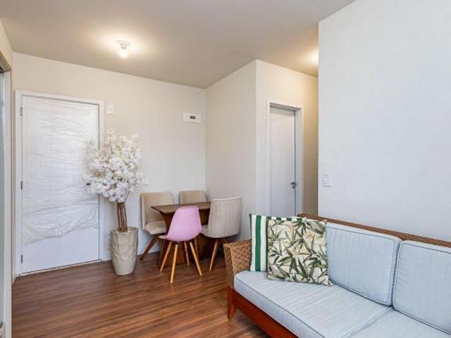 Apartamento com 2 quartos, sendo 1 suíte / CIC