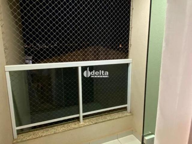 Apartamento com 2 quartos sendo 1 suíte disponível no bairro Roosevelt em Uberlândia MG
