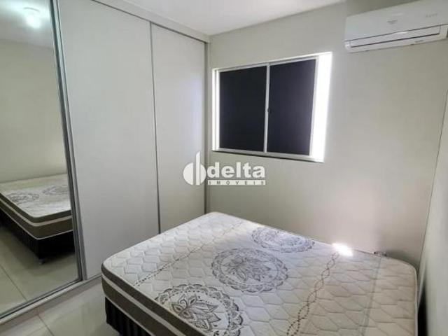 Apartamento com 2 quartos, sendo 1 suíte, disponível para venda no bairro Jardim Patrícia em Uberlân
