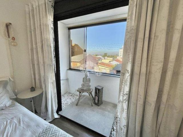 Apartamento com 2 quartos, 1 vaga e sacada