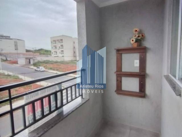 Apartamento com 2 quartos, 60 m²