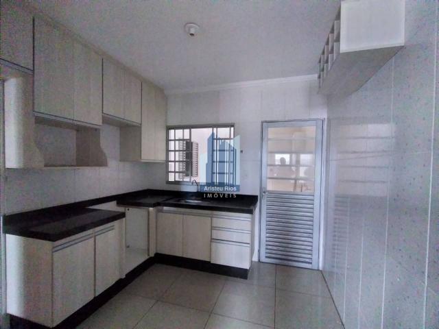 Apartamento com 2 quartos, 60 m²