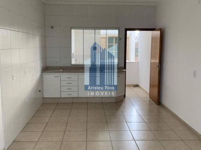 Apartamento com 2 quartos, 80 m²