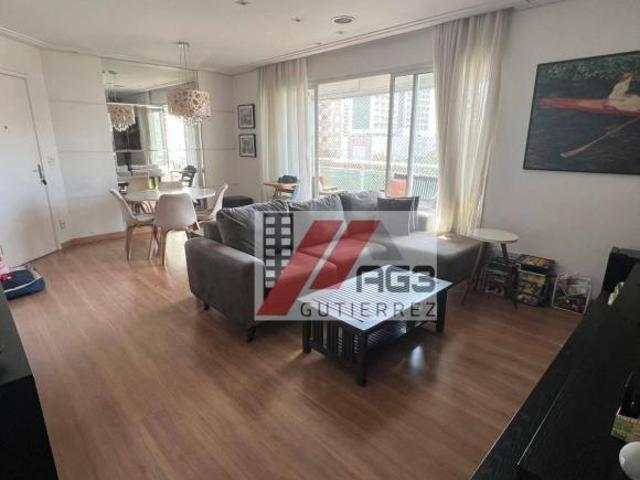 Apartamento com 2 suítes, closet, ar condicionado, depósito privativo e 2 vagas para venda na Vila R