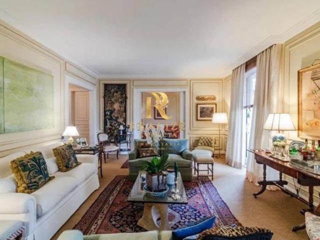 Apartamento andar inteiro Jardins