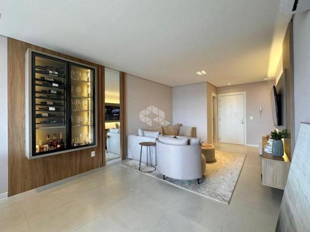 Apartamento com 2 suítes, mobiliado e decorado com infra completa, no bairro Navegantes, em Capão da
