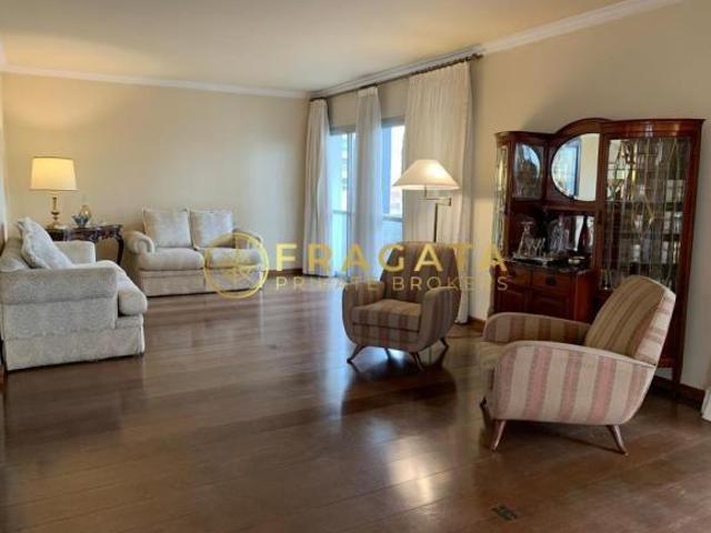 Apartamento com 305m² no Paraíso com Vista Livre e 3 Suítes