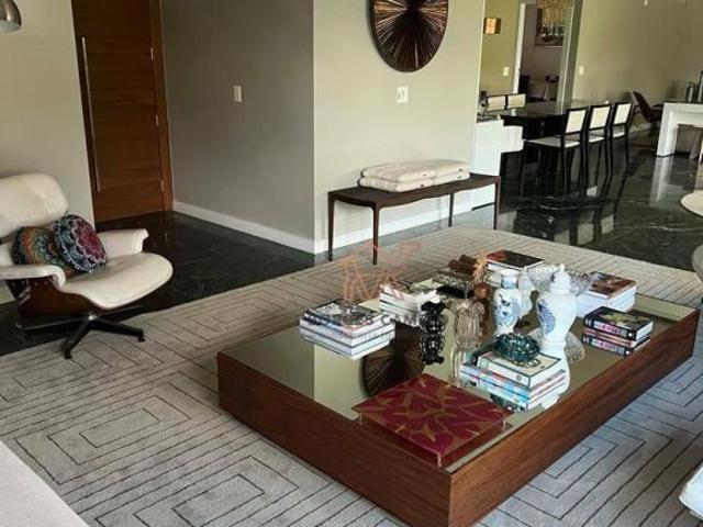 Apartamento com 300m², 4 quartos, na Lagoa Seca/Belvedere